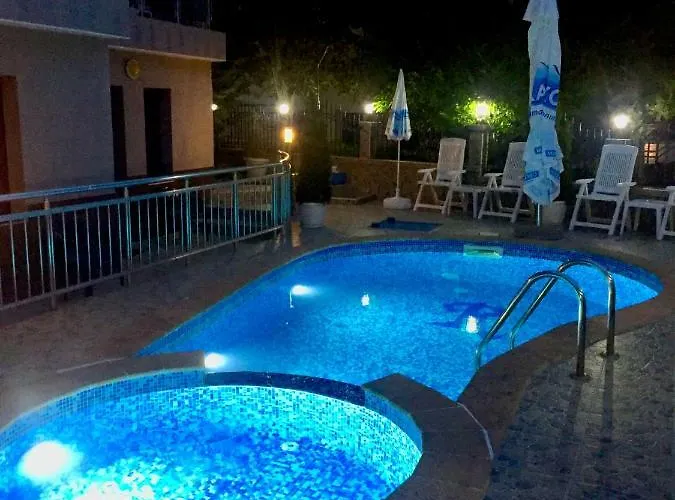 Хотел бутиков хотел роял 3*