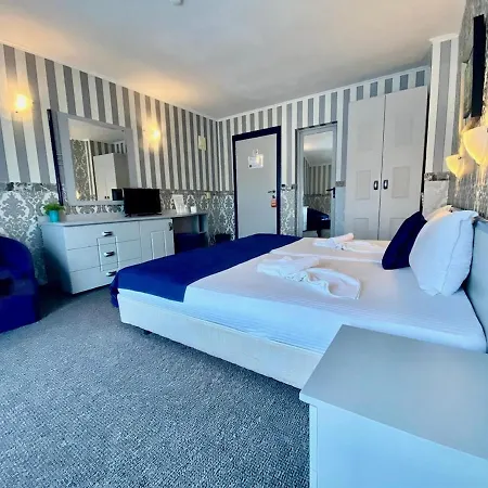 Отель Boutique Royal 3*