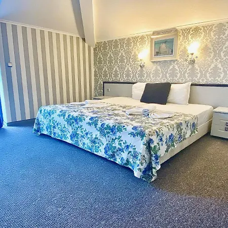 Boutique Royal Отель