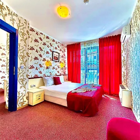 Boutique Royal Hotel