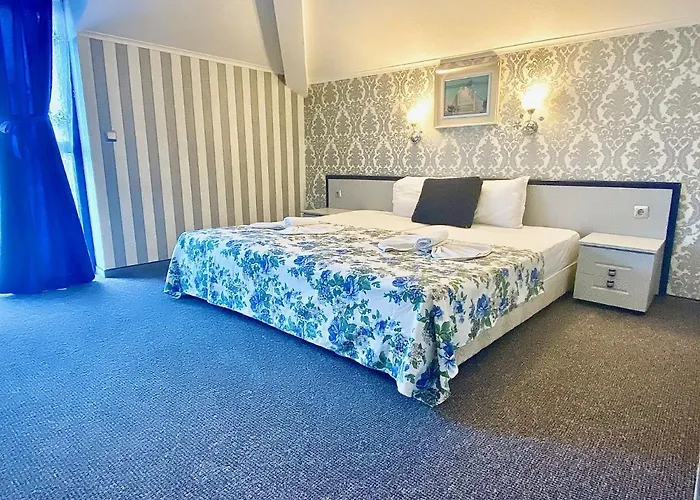 Boutique Royal Hotel